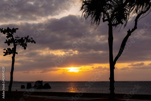沖縄 北谷 アラハビーチの夕日