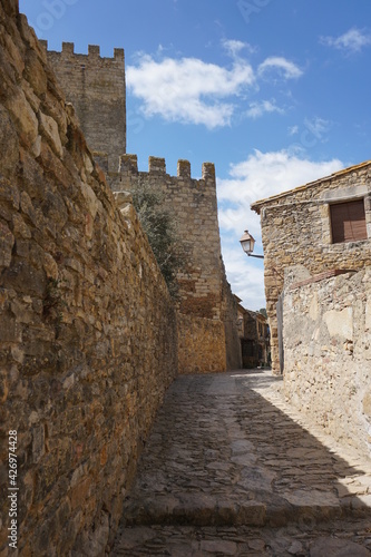 Peratallada, Gerona, Cataluña, España photo