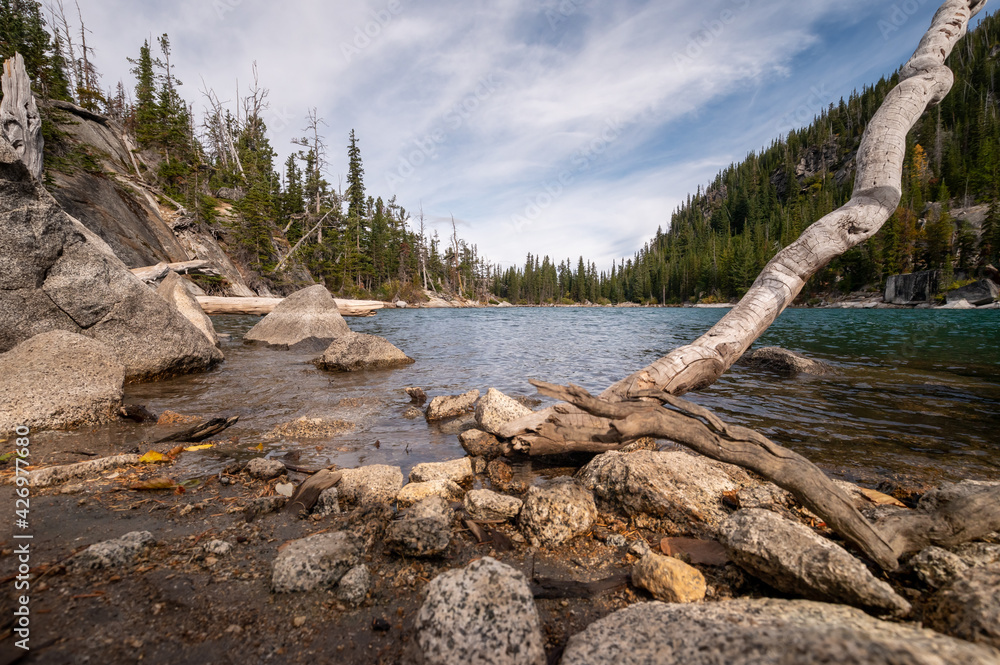 Washington State USA Forest Lake Emerald Water HDDR Landscape Camping Camping HikingWashington State USA Forest Lake Emerald Water HDR Landscape Camping Camping Hiking