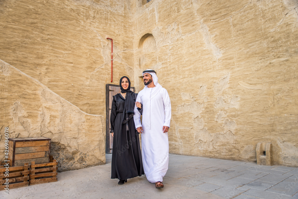 Arabian couple dating in Dubai