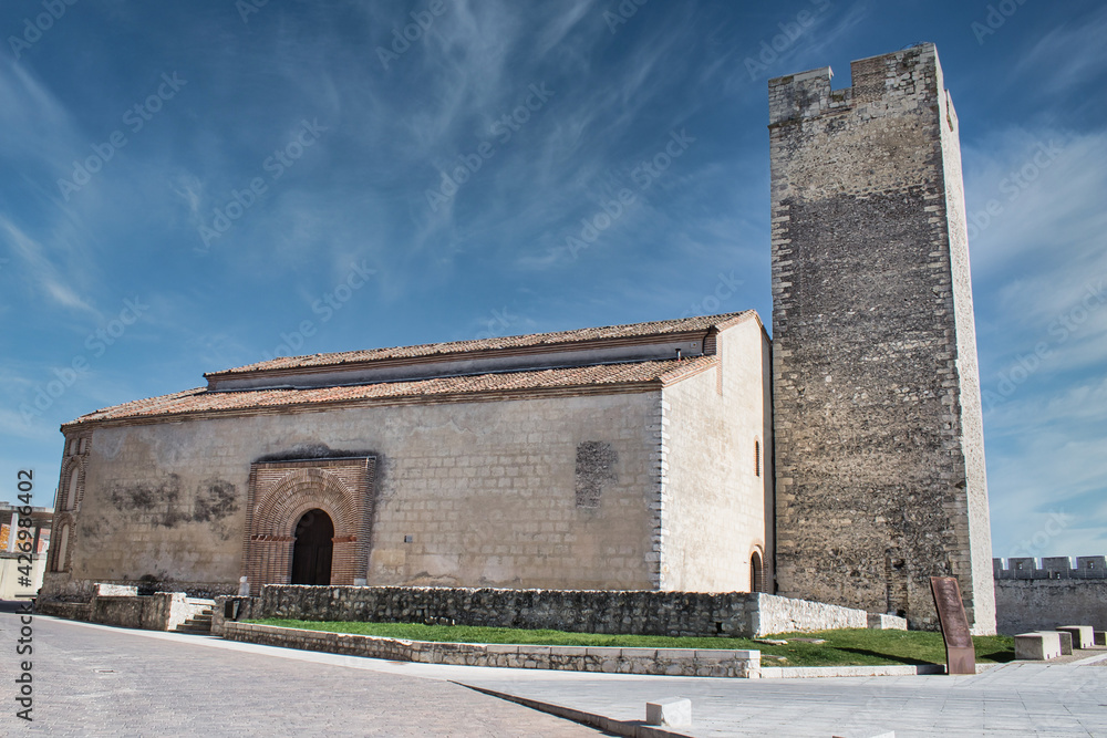 Iglesia de San Martín en la localidad de Cuellar, de estilo mudéjar del siglo XII