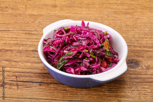 Pickled red cabbage with herbs