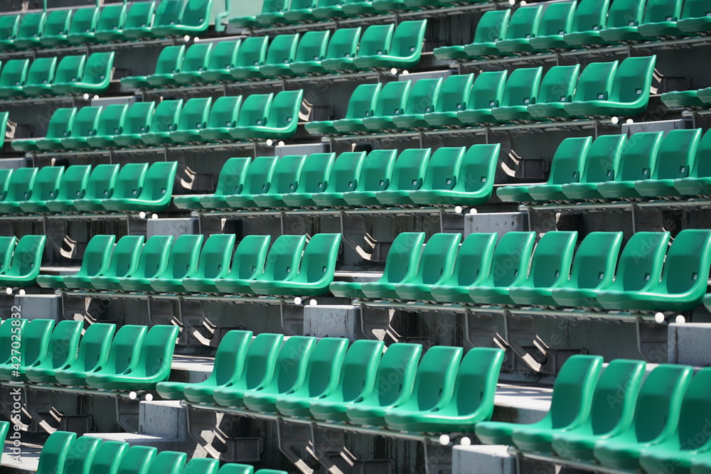 Fototapeta premium 無観客試合の空っぽのスタジアムの客席スタンド