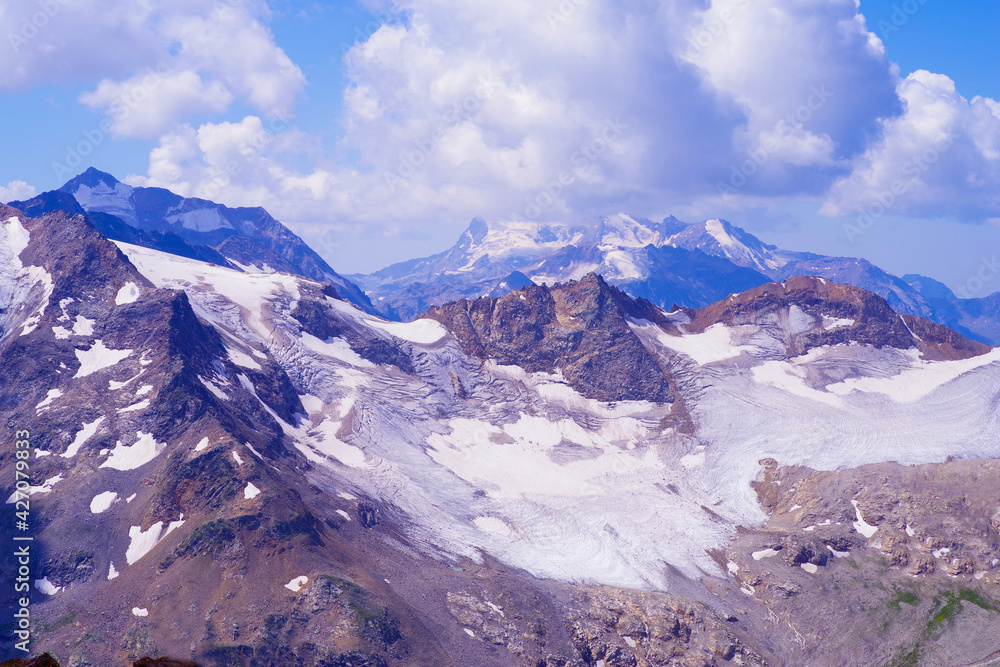 Obraz premium Panorama of the Baksan Valley from Mount Elbrus