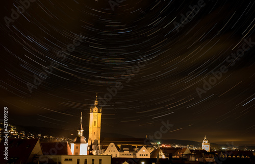 Konstfotografi Startrails over the roofs in Jena at night