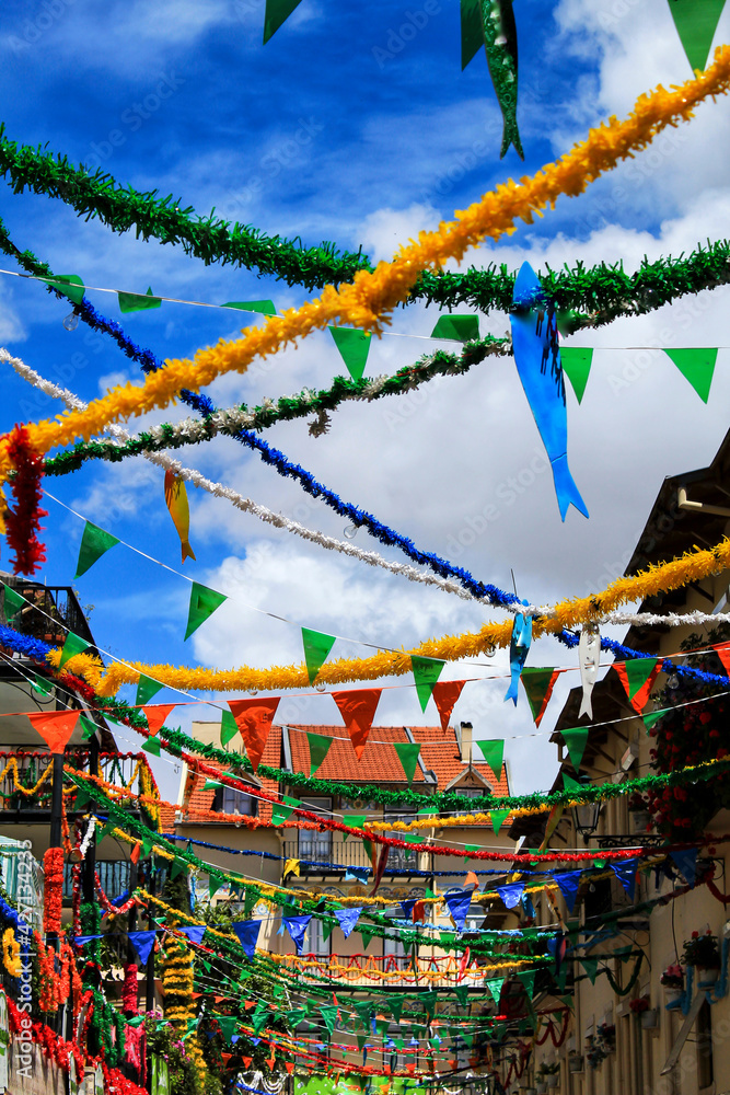 Obraz premium Streets adorned with garlands in Alfama, Lisbon