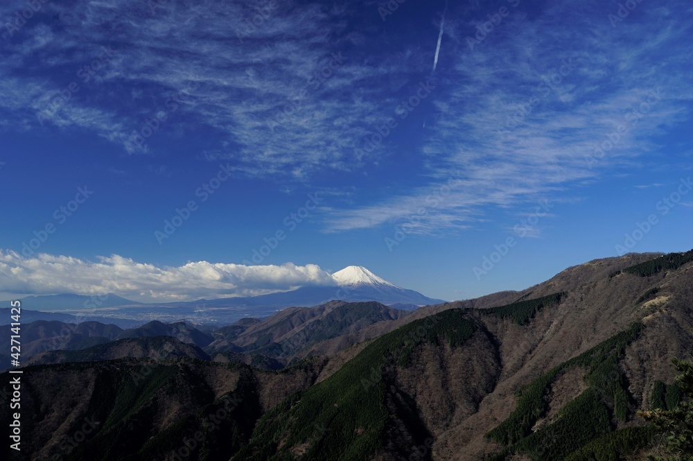 丹沢山の登山風景、富士山