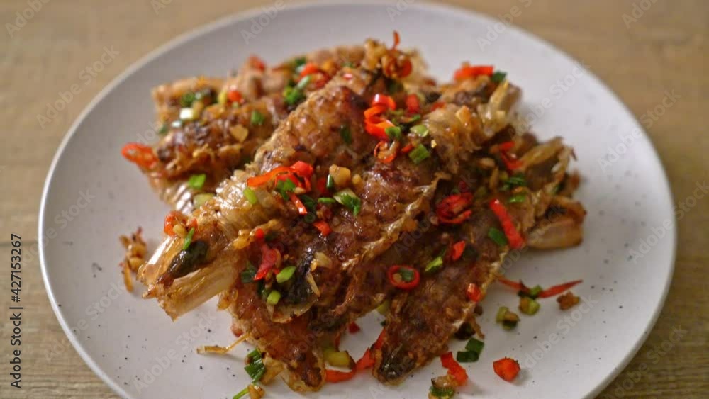 Stir-fried Mantis Shrimp or Crayfish with Chilli and Salt - Seafood style