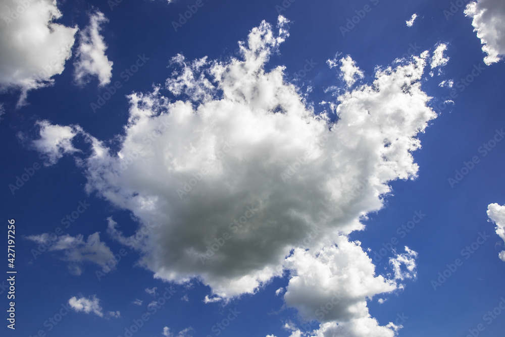 Fototapeta premium Clouds in the blue sky.