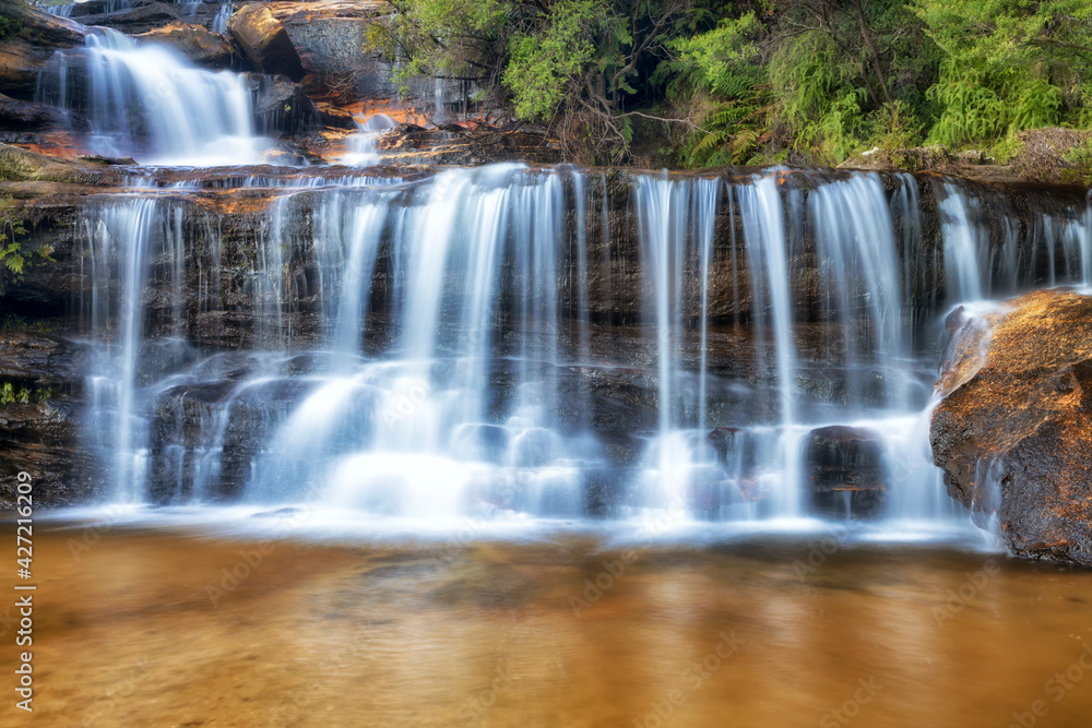 Obraz premium BM Wentworth falls close front