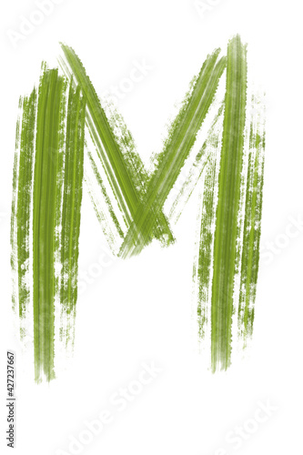 Buchstabe M mit grobem Pinsel gemalt, mit grüner Farbe auf weißem Hintergrund