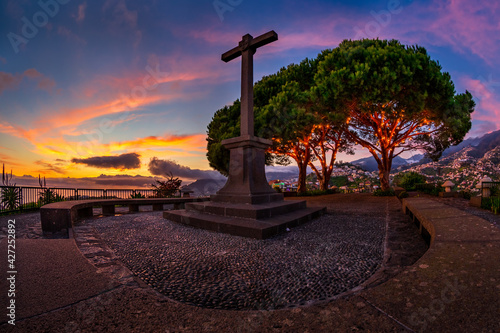 Funchal - Sonnenuntergang am Pico dos Barcelos