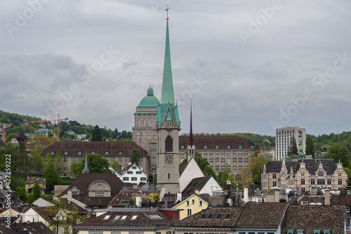 Obraz na płótnie Fraumunster Church and rooftops of the old city center in Zurich, Switzerland w salonie