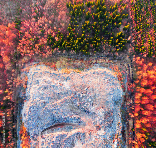 Trash can from a bird's eye view.