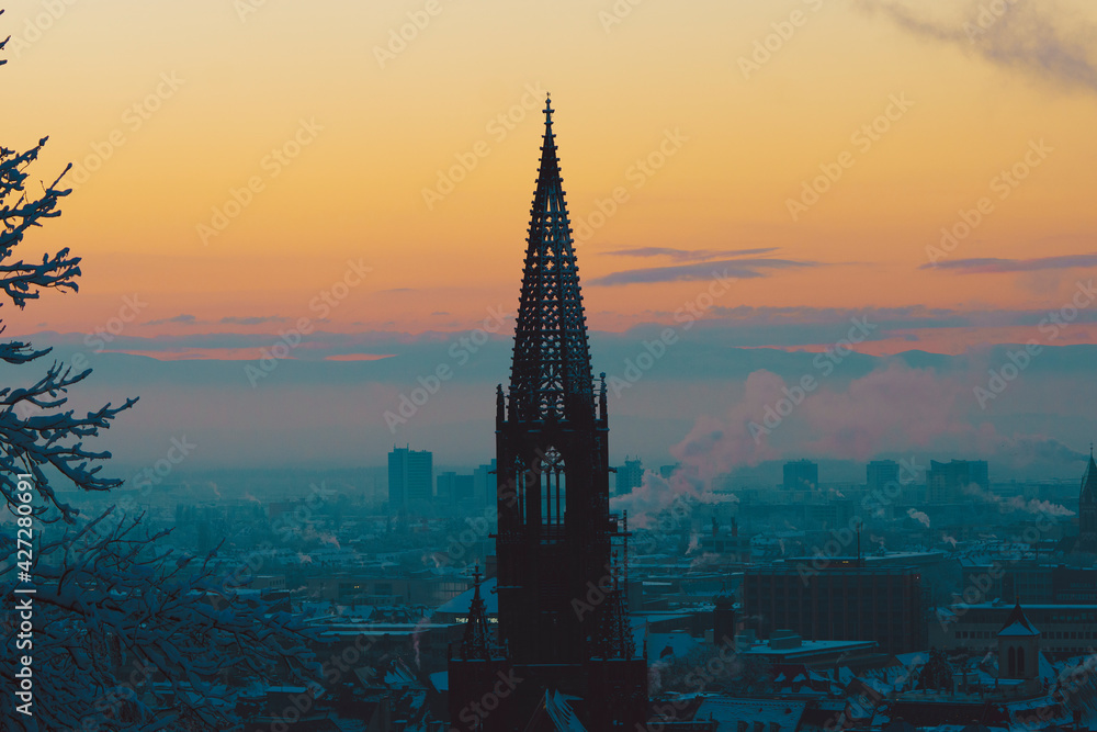 Fototapeta premium Freiburg MÜNSTER im winter Sunset