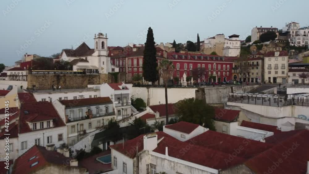 Amazing Views of Typical Neighborhoods of Lisbon: You Won’t Believe What We Saw From the Air Amazing Views of Typical Neighborhoods of Lisbon: You Won’t Believe What We Saw From the Air