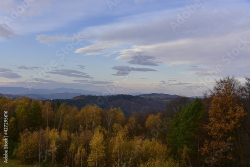 Pogórze Rożnowskie, Polska, szlaki górskie, jesień