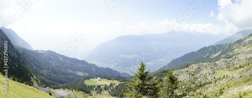 Panoramen am Meraner Höhenweg vom Hochganghaus zum Langsee über die Alpen der Texelgruppe, Südtirol.  photo