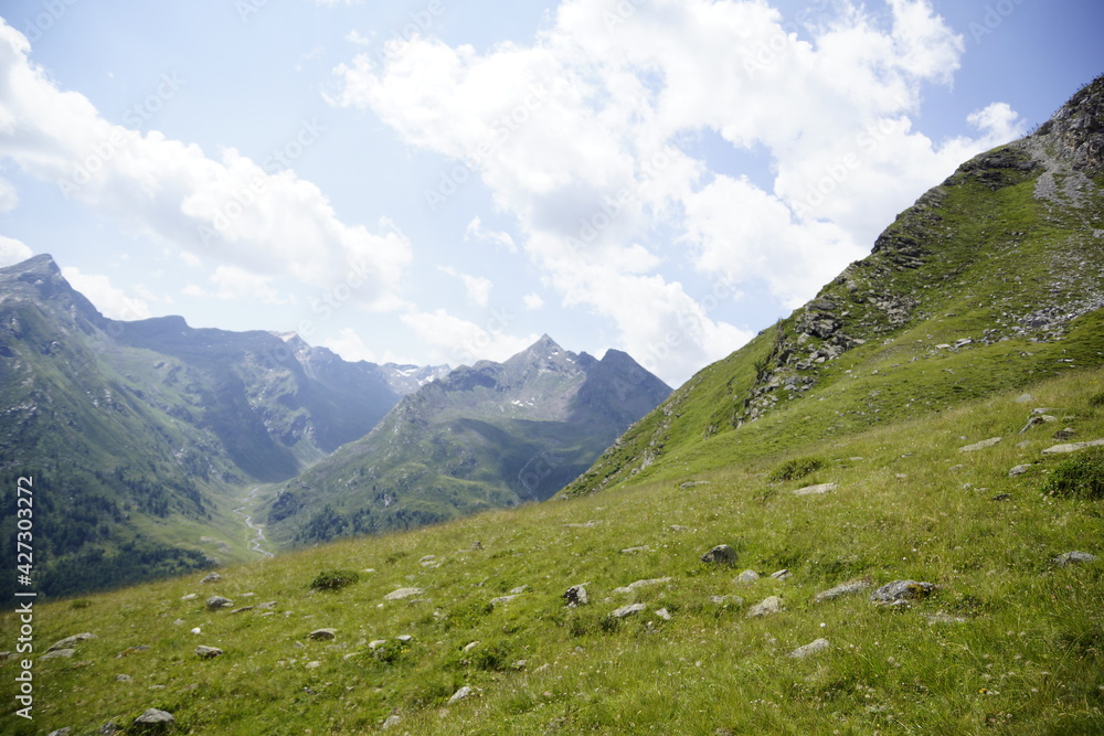 Landschaft um die Schneid Alm zwischen Zwickauer Hütte und Pfelders Plan in Südtirol Landschaft um die Schneid Alm zwischen Zwickauer Hütte und Pfelders Plan in Südtirol