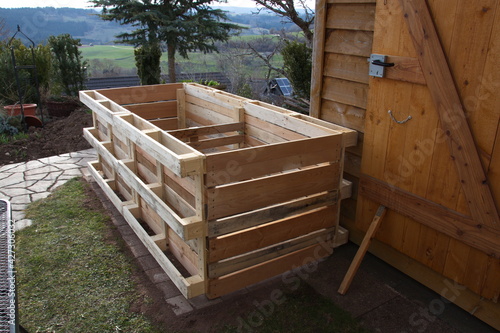 DYJ Hochbeet mit Paletten selber bauen.