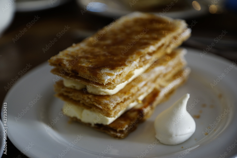 Kuchen mit Füllung Kuchen mit Füllung