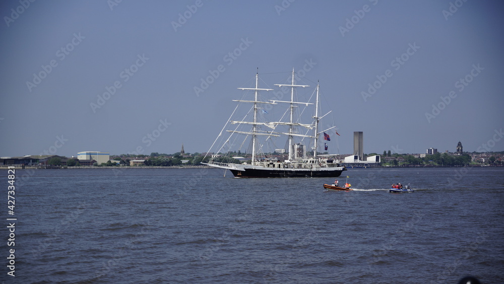 Segelschiffe in der Bucht von Liverpool