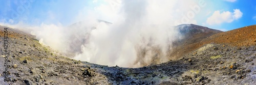 Obraz na płótnie Cratère de la Fossa de Vulcano en Sicile w salonie