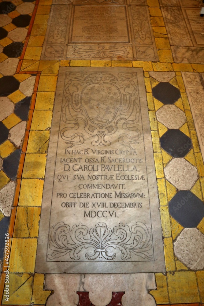 Napoli - Lapide settecentesca della cripta della Basilica di Santa Maria alla Sanità