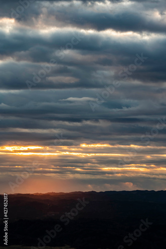 朝焼けの雲 © hikka15