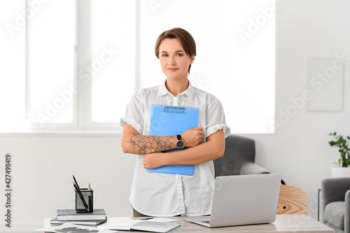 Portrait of female psycholo...