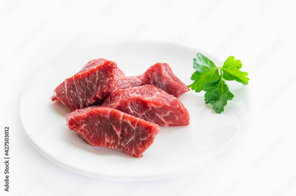 国産牛角切り肉