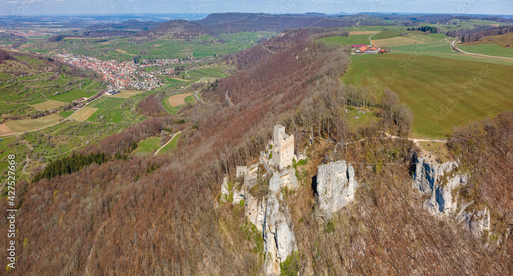Fototapeta premium Reussenstein Ruin at the Swabian Mountain Chain