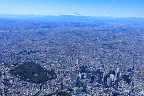 新宿上空より富士山を望む・航空写真