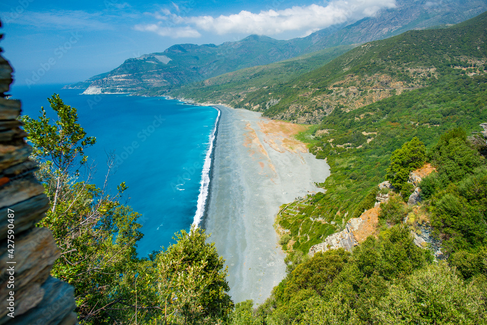 Schwarzer Strand von Nonza auf Korsika