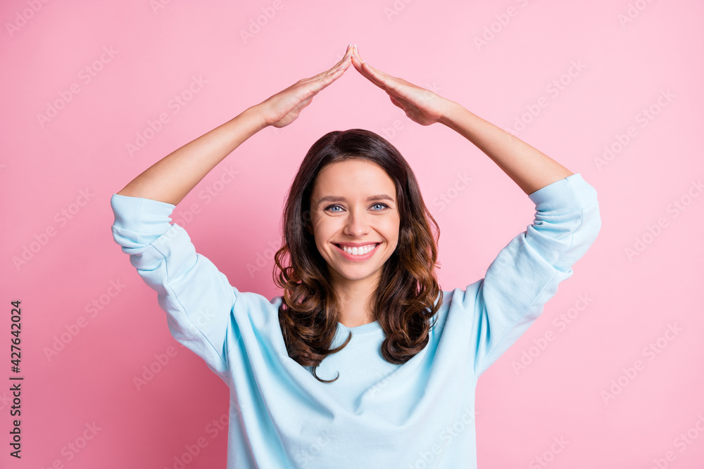Photo of young girl positive smile happy smile buy purchase new apartment relocation isolated over pink color background Photo of young girl positive smile happy smile buy purchase new apartment relocation isolated over pink color background