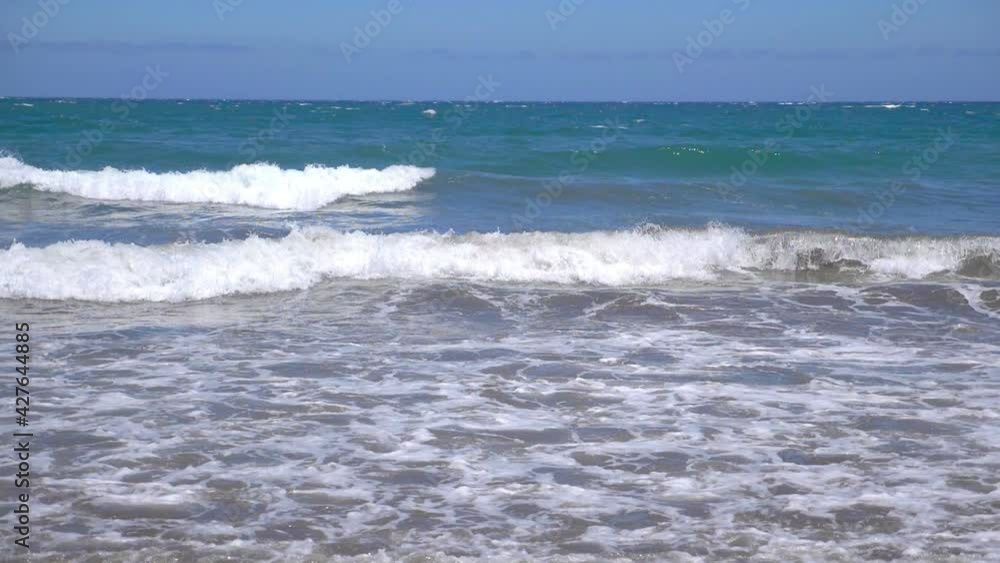Ocean waves in slow motion 180fps Ocean waves in slow motion 180fps