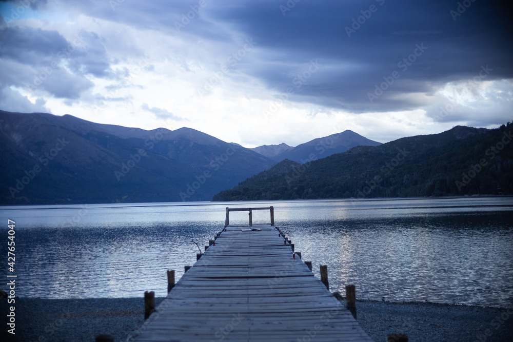 Fototapeta lake and mountains