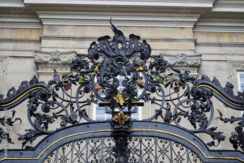 Obraz na płótnie Forged lattice on the gate Zunfthaus zur Meisen in Zurich, Switzerland w salonie