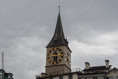 Obraz na płótnie Clock tower of Saint Peter church in Zurich, Switzerland w salonie