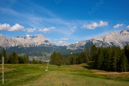 Auf dem Passo di Falzarego zwischen Cortina d   Ampezzo und Malga Castello