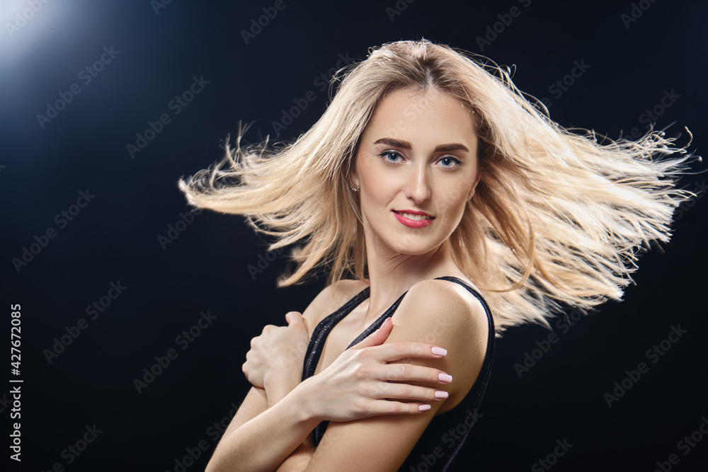 Naklejka premium luxury young woman