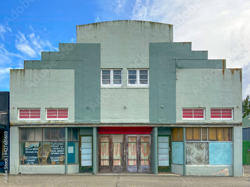 Schilderij op canvas Old movie theater in Tuatapere, New Zealand