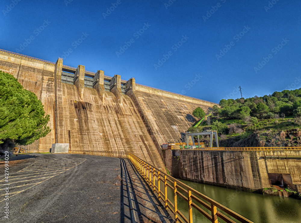 Chança Dam / Embalse del Chanza / Barragem do Chança Chança Dam / Embalse del Chanza / Barragem do Chança