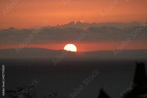 Atardecer  paso a paso se oculta el sol