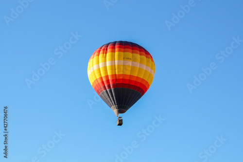 hot air balloon © JBMotillon