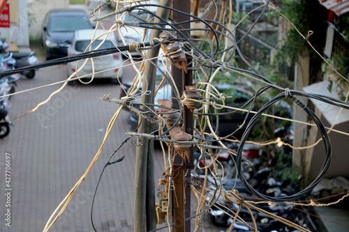 electric wire on double deadens three-phase lateral on pole