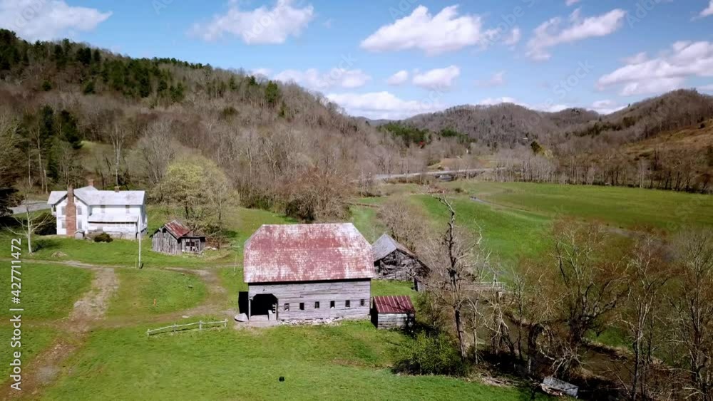 Farm in Valle Crucis NC, Valle Crucis North Carolina near Boone NC, Boone North Carolina in 4k