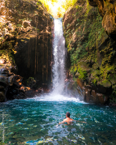 Oropéndola Waterfall in Costa Rica