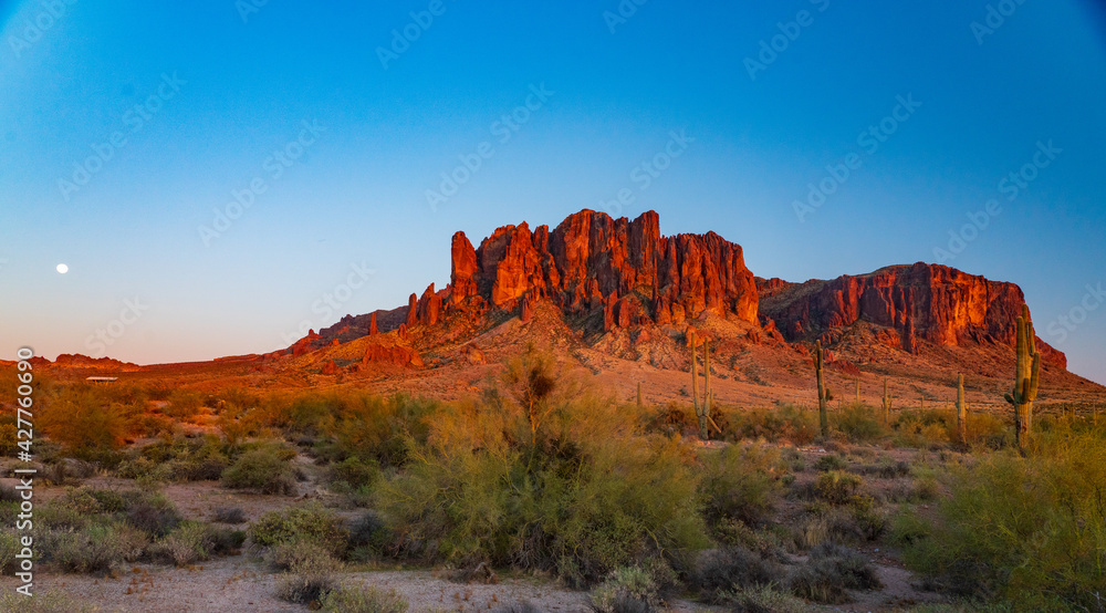 Moon Raise Over the Superstition Mountain From the Lost Dutchman State Park