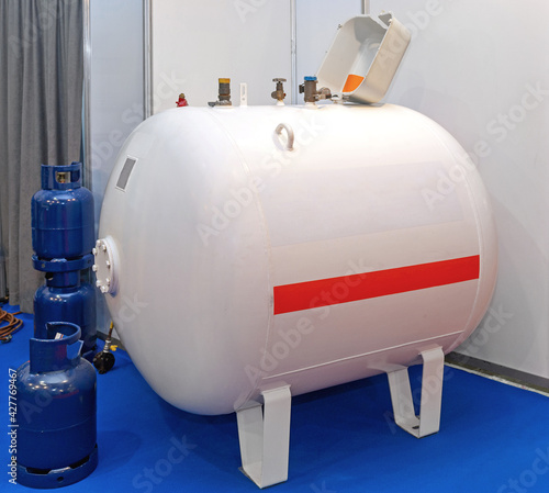 Obraz na płótnie Gas Tank Storage